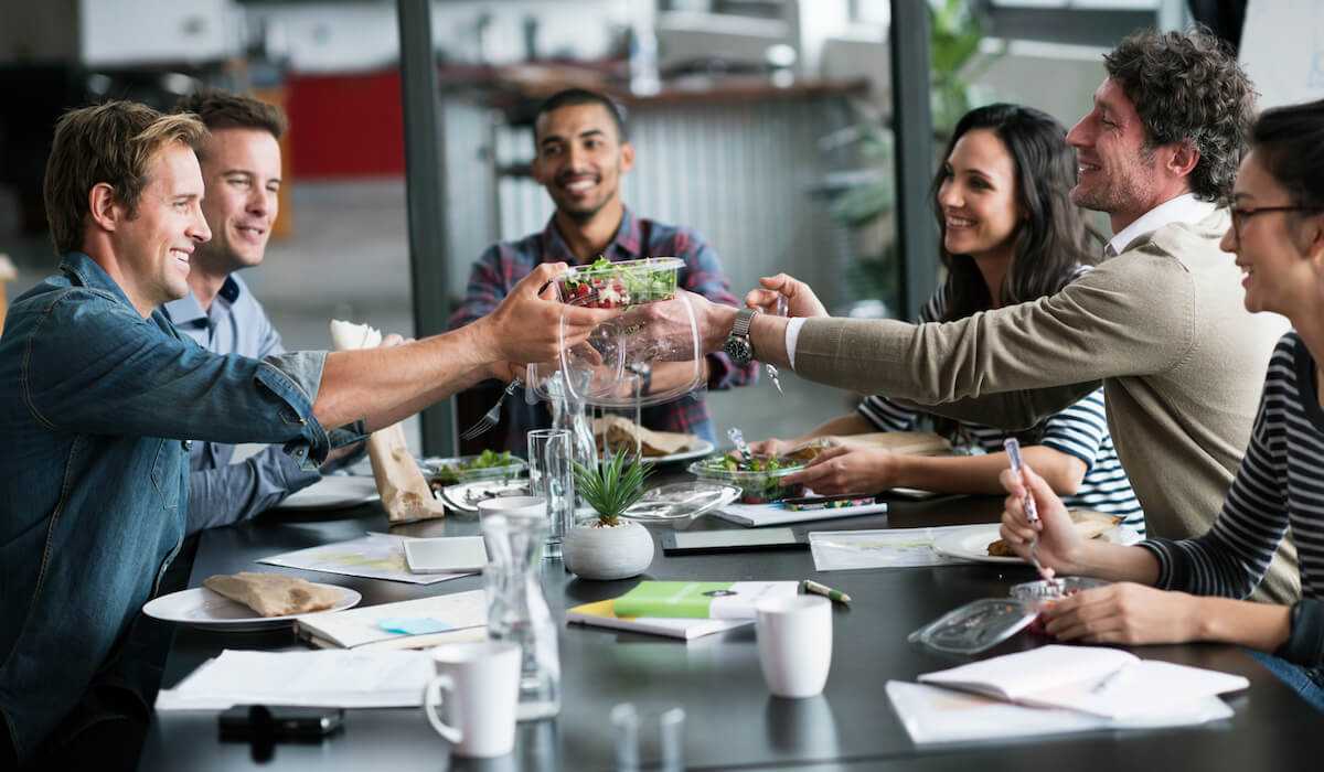 Everything You Need to Know About Hosting a Successful Team Lunch